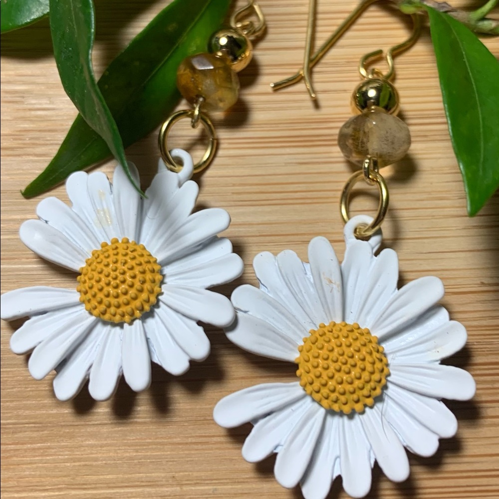Sweet Daisy/Tourmaline/10k gf ball earrings - Picture 4 of 7